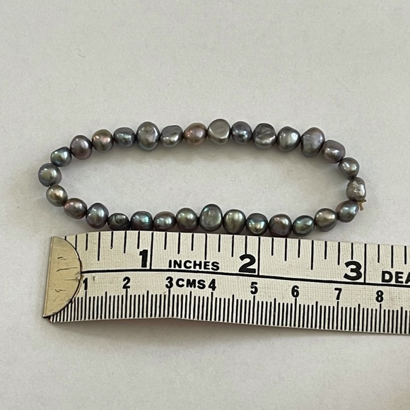 Cultured freshwater peacock grey pearl bracelet - Picture 5 of 6